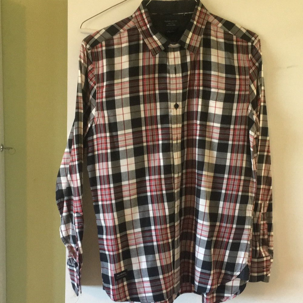 7Diamonds Button Up